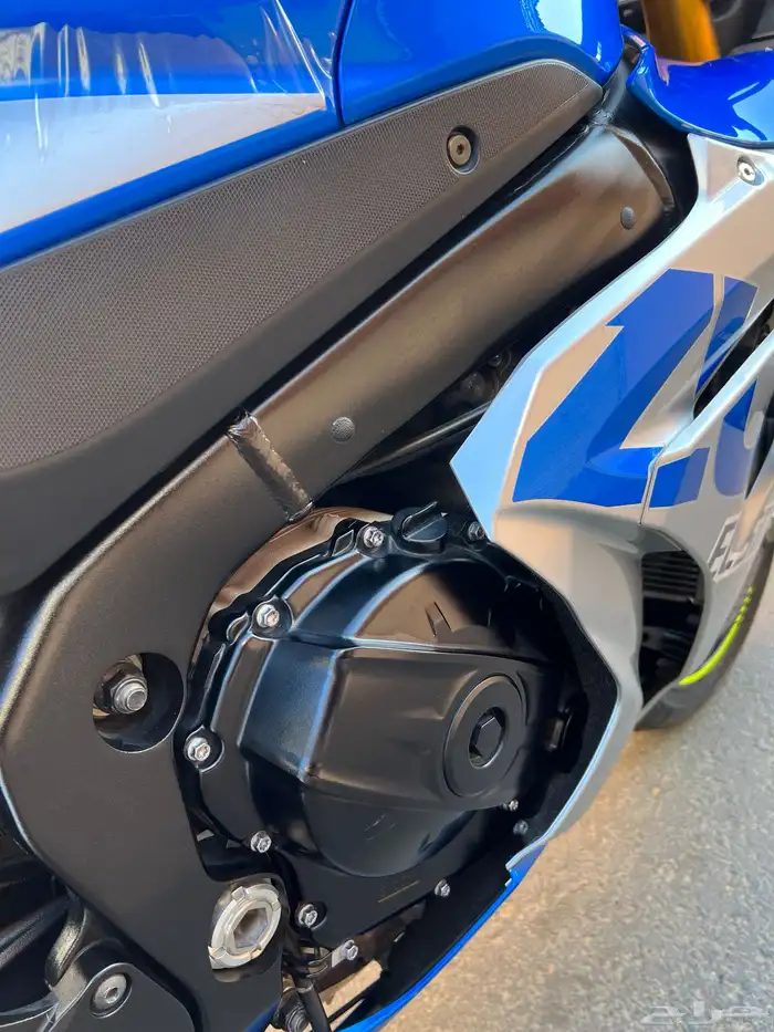 دباب 1000 RR باريان 11