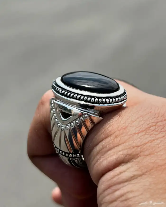 خاتم عقيق يماني زيتي نادر صياغة عقيل اليدوية زجاجي شفا 1