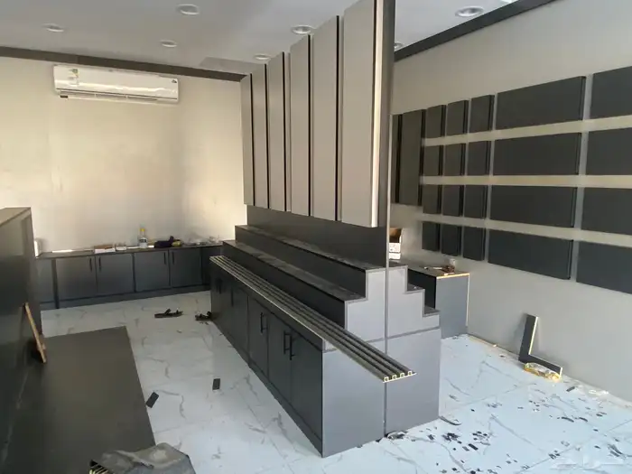 معلم نجار ديكورات للمحلات التجاريه 7