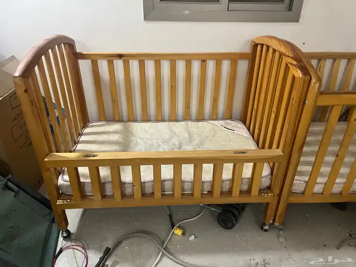 سرير اطفال 1