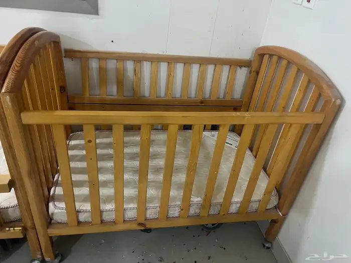 سرير اطفال 2