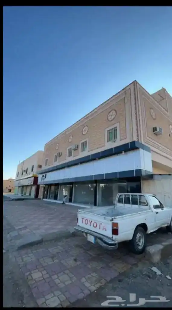عمارة على شارع تجاري للبيع بمحافظة مهد الذهب 1