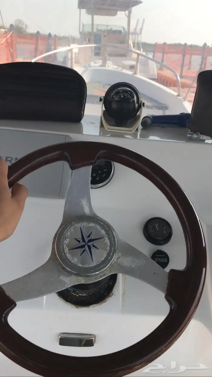 قارب للبيع 6
