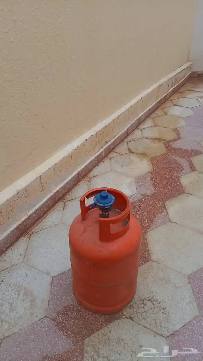 دبة غاز لل بيع به غاز 1