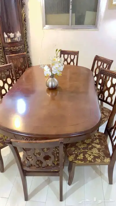 طاولة طعام 8 اشخاص 2