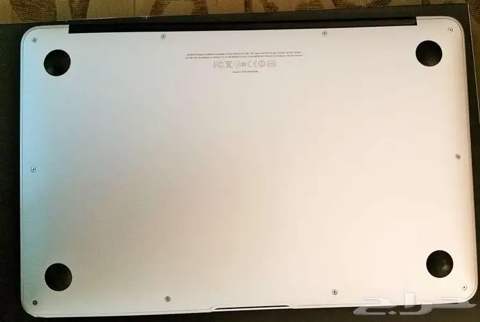 Mac book Air. intel Core i5. ram 4gb 3