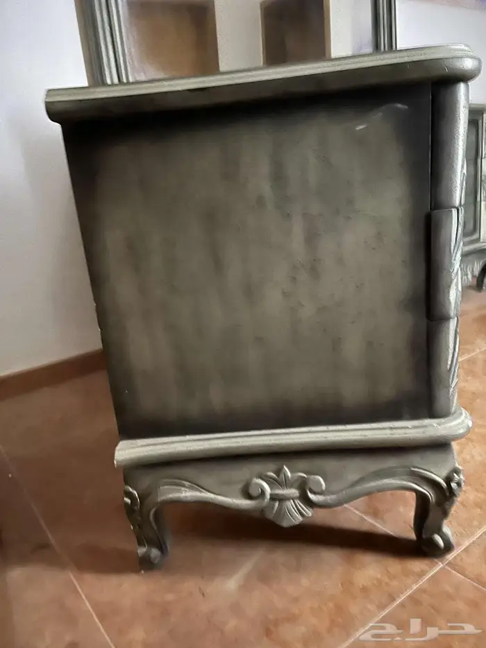 تسريحة و كمدينة بحالة ممتازه 8