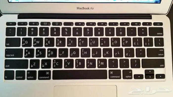 Mac book Air. intel Core i5. ram 4gb 1