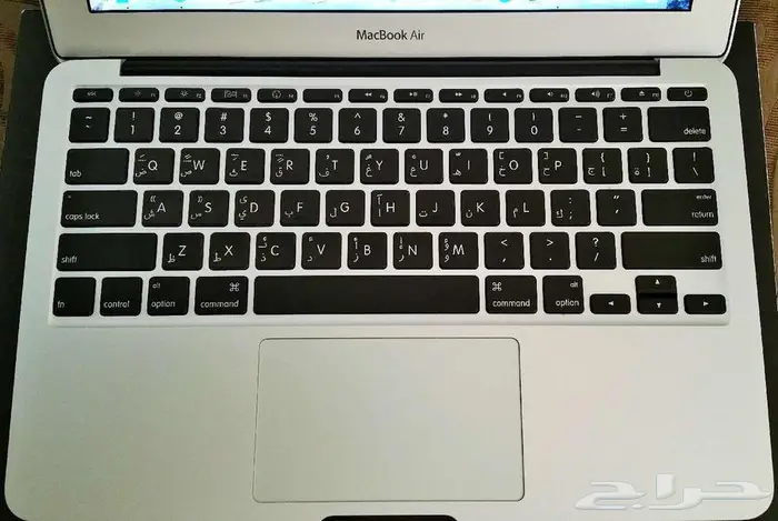 Mac book Air. intel Core i5. ram 4gb 2