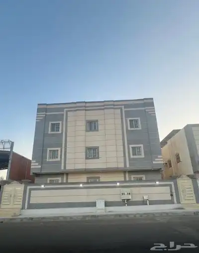عمارة تجارية شارع 60 شمالي 0