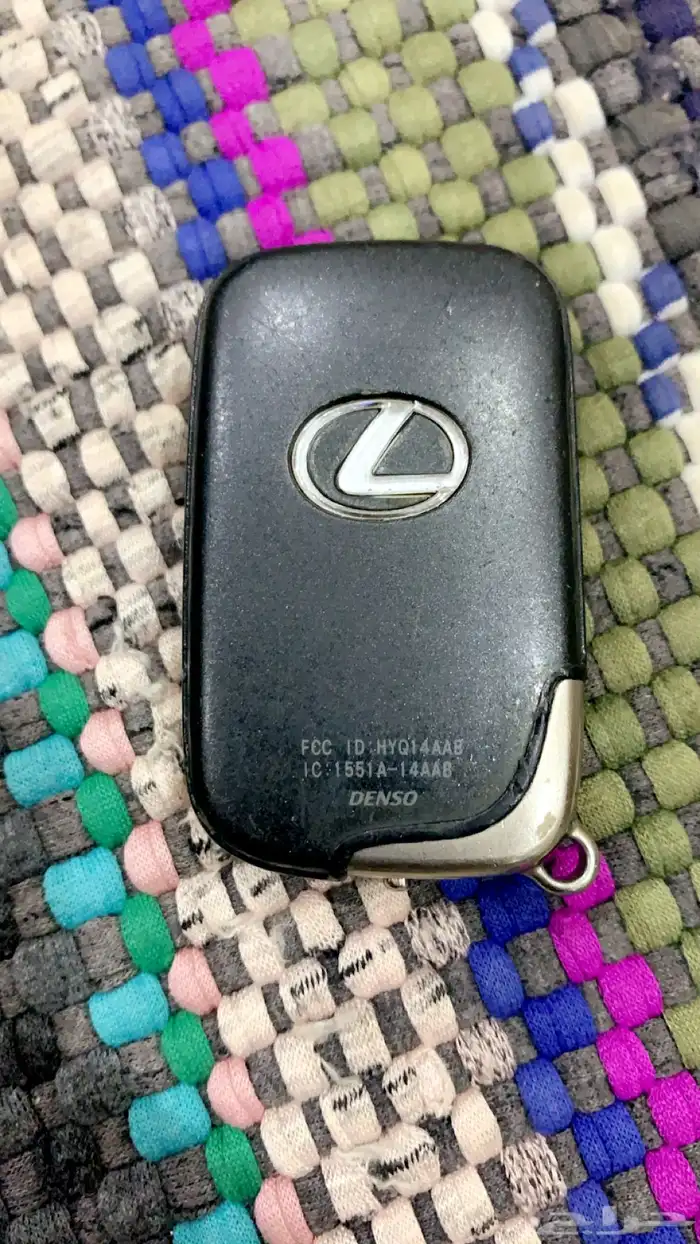مفاتيح وريموت وديكورات لكزس es2008 2