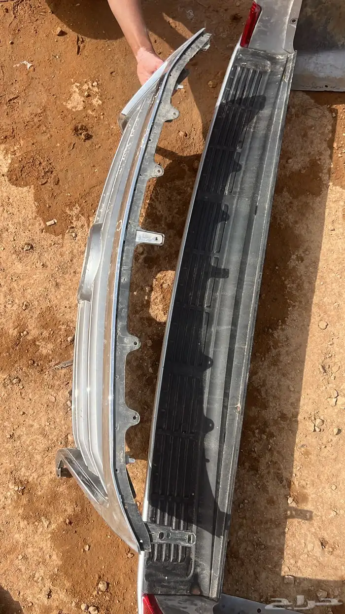 شبك صدام شمعات نسافات اسطبات وعدة قطع لكزس و باترول لند 32