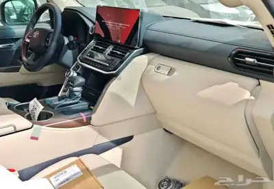 تويوتا لاندكروزر جكسار GXR L4 بنزين 2025 سعودي عرض حصري 9