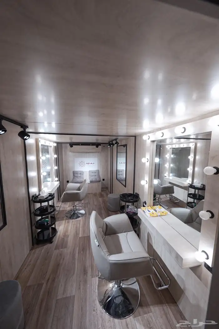 كرفان موترهوم مقطورات متنقلة عربة مكياج وحمامات أعمال وسياحة 10