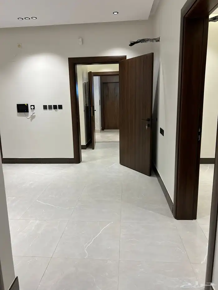 تملك وحدة سكنية فاخرة بتصميم عصري بالروضة 15