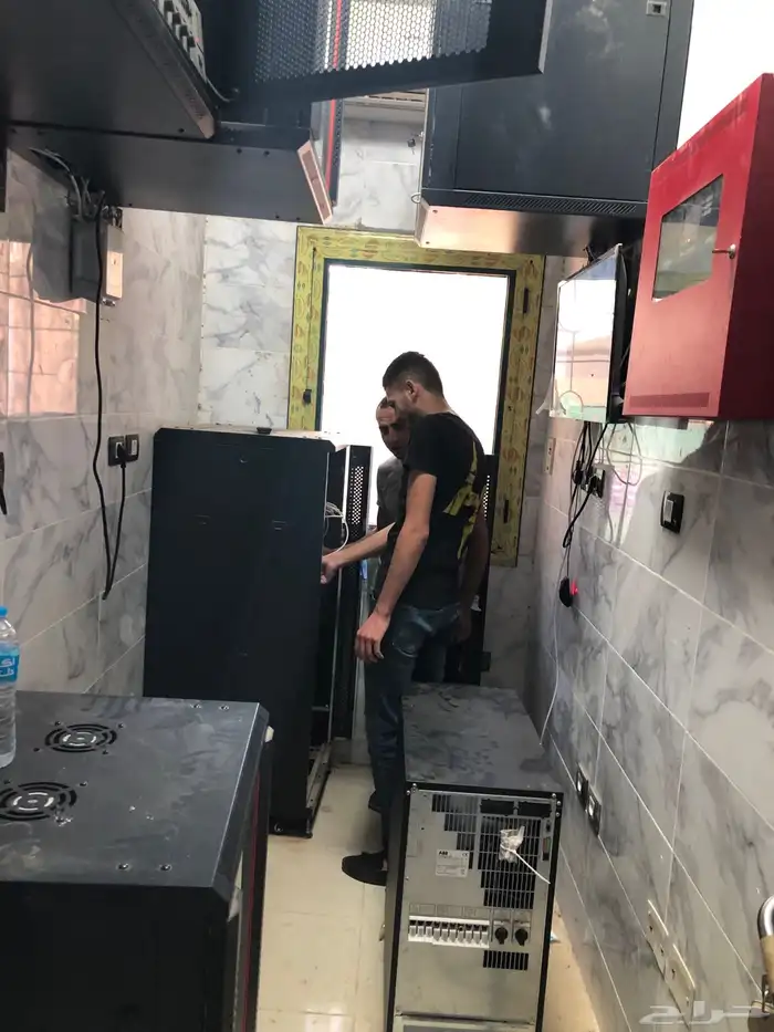 مهندس  كاميرات مراقبه وشبكات 14