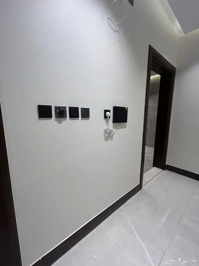 تملك وحدة سكنية فاخرة بتصميم عصري بالروضة 11
