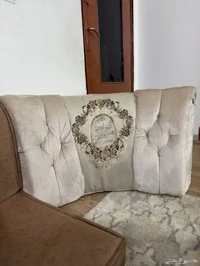 للبيع 4 حبات مساند ظهر و2 زاويه 1