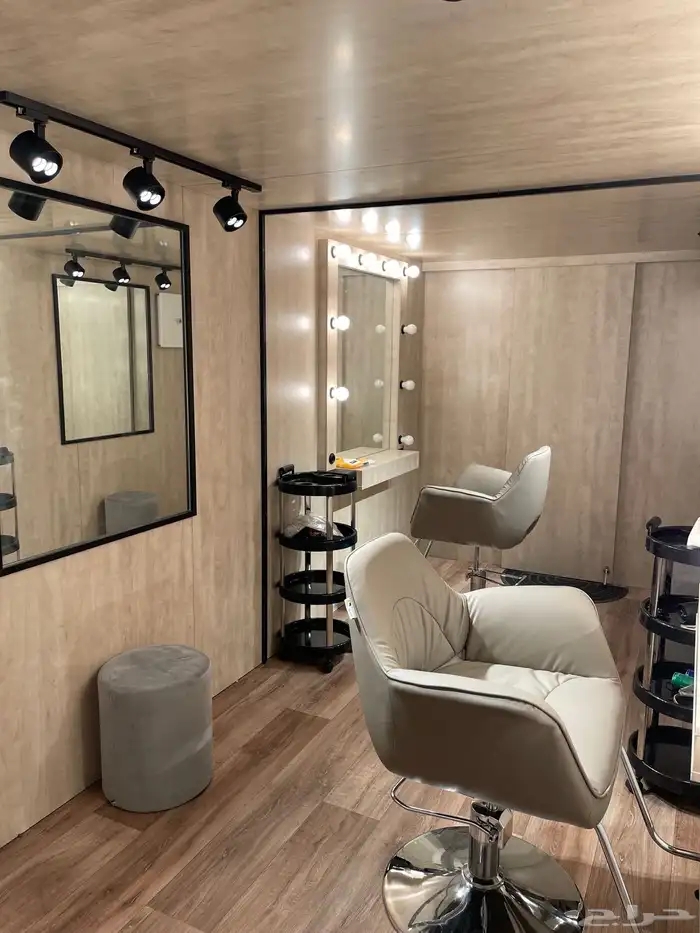 كرفان موترهوم مقطورات متنقلة عربة مكياج وحمامات أعمال وسياحة 15