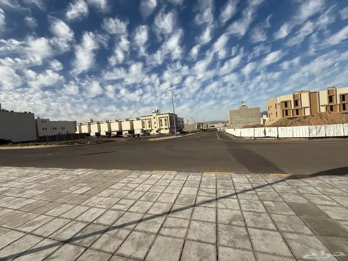 للبيع ارض تجارية سكنية في حي الجماوات الجموات على واجهتين 6