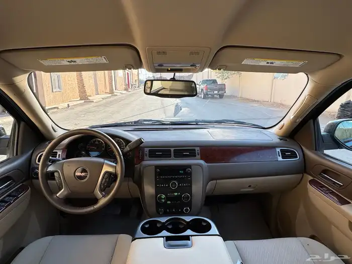 جي ام سي يوكن 2010 بحاله ممتازه 19