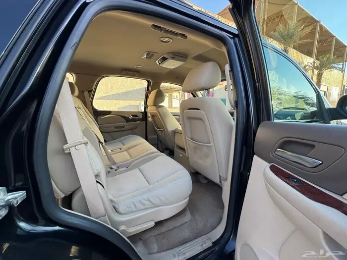 جي ام سي يوكن 2010 بحاله ممتازه 14