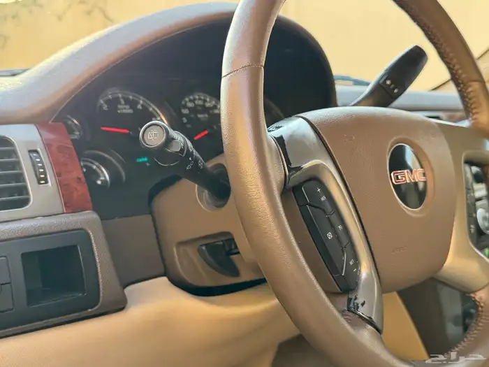 جي ام سي يوكن 2010 بحاله ممتازه 22