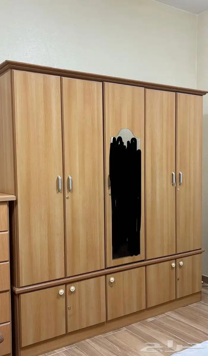 للبيع دولاب تفصيل 0