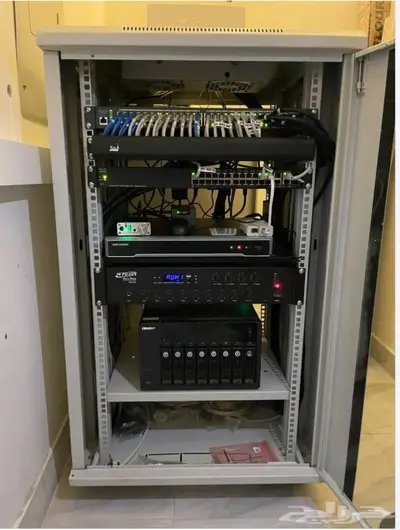 مهندس تمديد شبكات انترنت و مقويات راوتر و كمبيوترات سيرفرات 4
