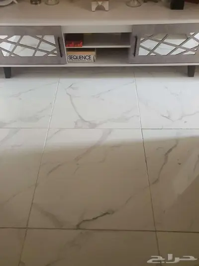 طاولة تلفاز 2