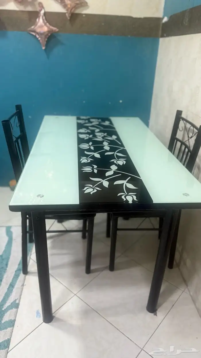 طاولةالطعام مع طاولة ضيافة استخدام بسيط نظافه جيده من خدوش 0