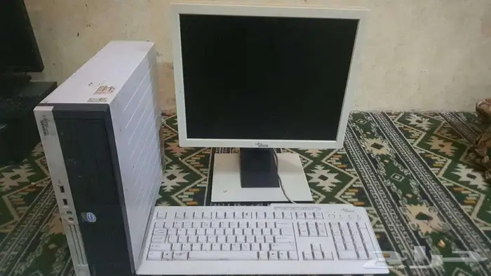 Fujitsu Desktop Computer - Excellent Condition 0