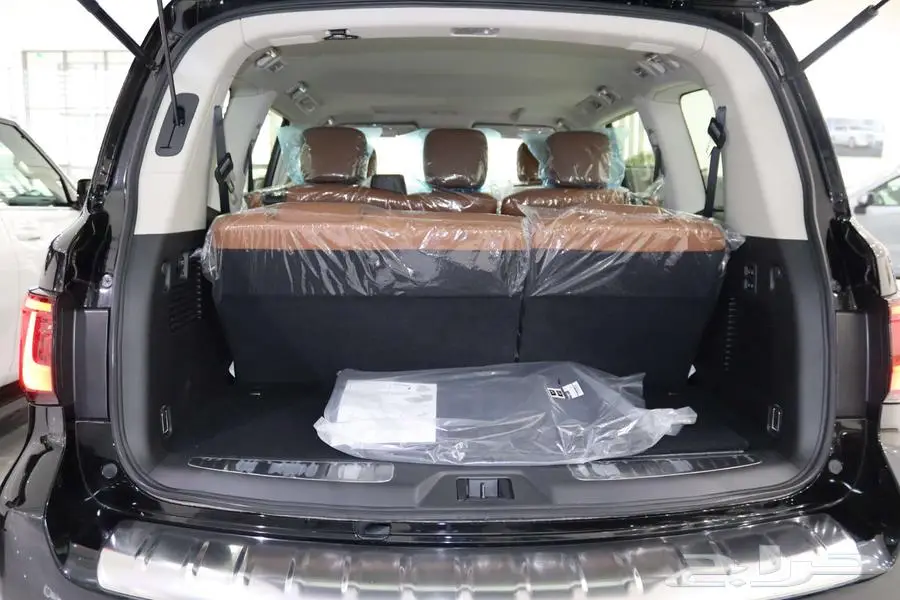 انفينتي QX80 LUX SENSORY بلاك اديشن 2024 7