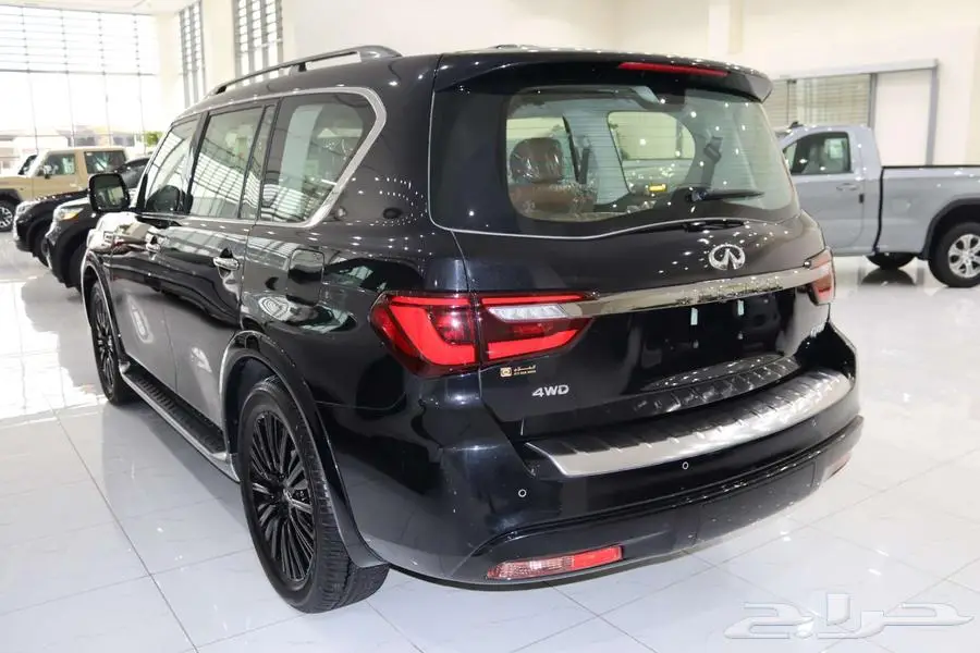 انفينتي QX80 LUX SENSORY بلاك اديشن 2024 3