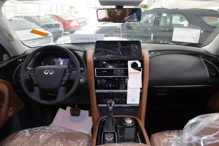 انفينتي QX80 LUX SENSORY بلاك اديشن 2024 5