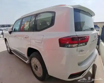تويوتا لاندكروزر جكسار GXR L4 بنزين 2025 سعودي عرض حصري 3
