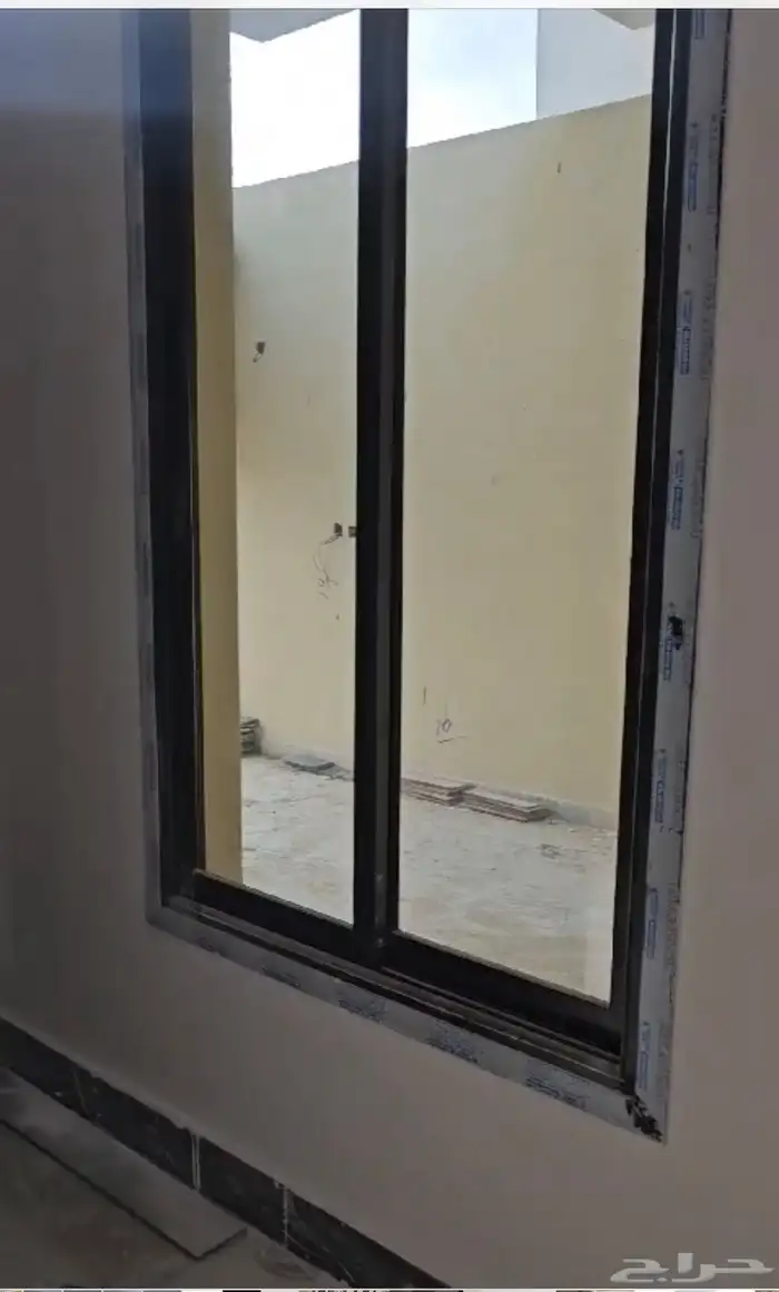 فله درج داخلي وشقتين في اسس المرجان شرق الرياض جنب البيان 3