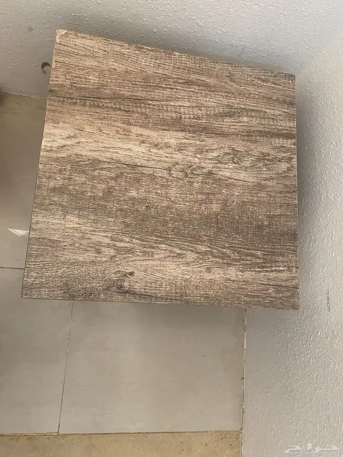 للبيع المستعجل طاولات ب80 ريال 1