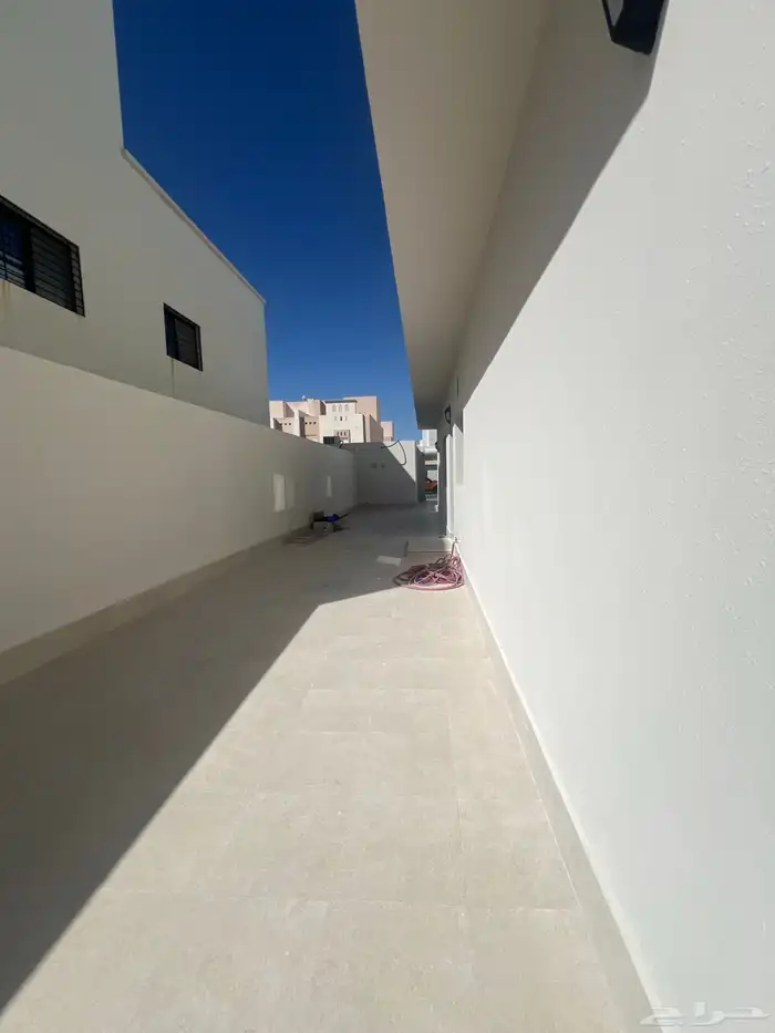 فيلاه للايجار الموقع جدة حي مشارف 8