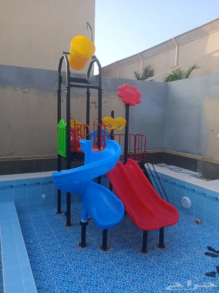 يوجد جميع الالعاب المائيه وألعاب حدائق 13