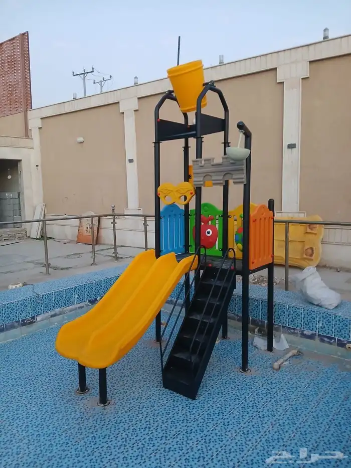 يوجد جميع الالعاب المائيه وألعاب حدائق 15