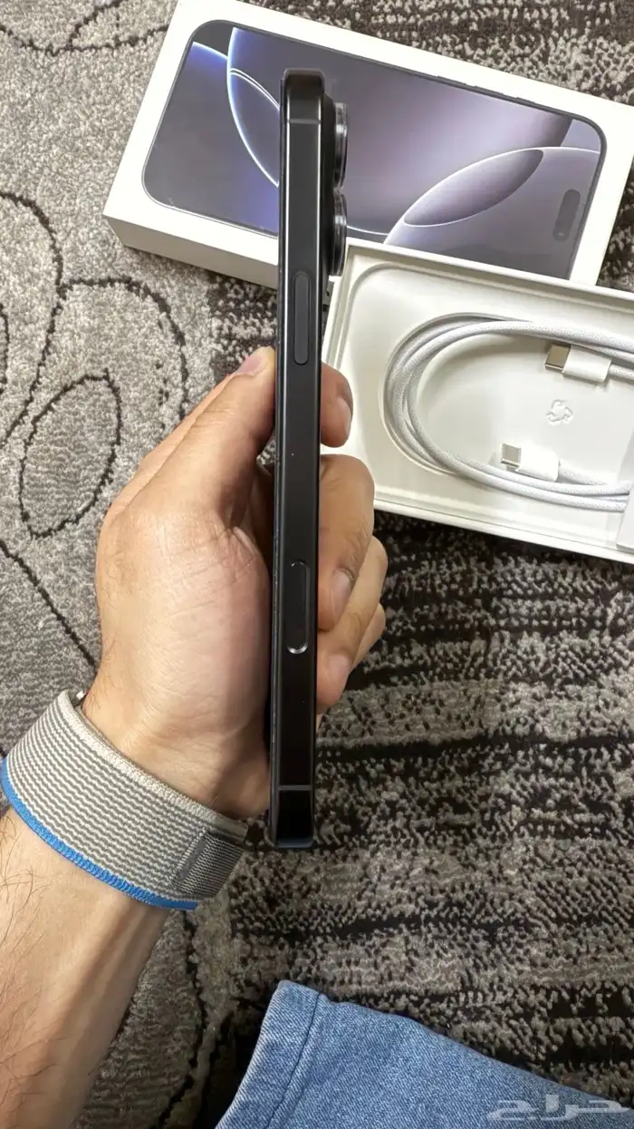 ايفون 16 برو ماكس  Black 256 GB 3