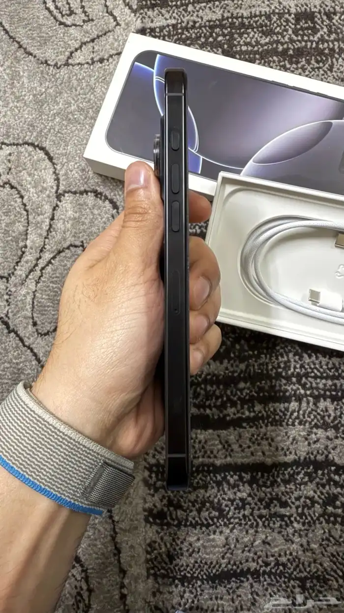 ايفون 16 برو ماكس  Black 256 GB 4
