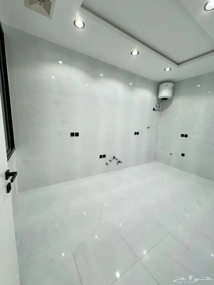 للبيع فلة شارعين تصميم حديث 18