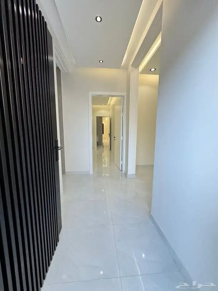 للبيع فلة شارعين تصميم حديث 17