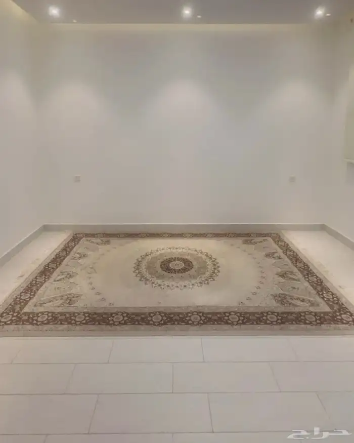 للبيع سجادة فاخرة 1