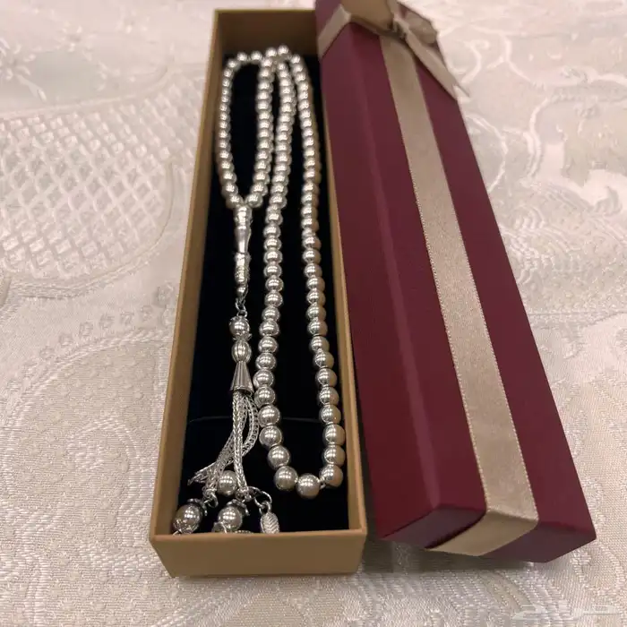 سبحة خرز مميزة كريستال لون فضي مميز 1