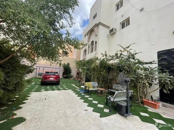 عمارة 3 ادوار تبعد عن الحرم 9 دقايق فرصه ذهبيه للجادين 0