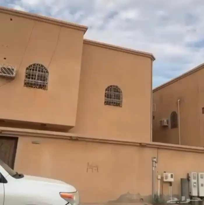 للبيع دور وشقتين في المحمديه (الواحه) 1