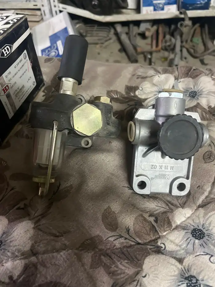 قطع غيار شاحنات للبيع جمله فرصه لأصحاب محلات قطع الغيار 12